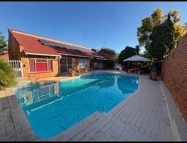 3 BEDROOM HOUSE FOR SALE IN BERGBRON